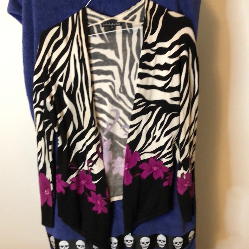 Beautiful Leopard Print And Fuchsia Flowered Card… - image 1